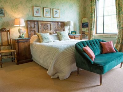 Pauntley Court, Gloucestershire - a yoga retreat - Yoga on a Shoestring - YOAS