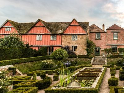 Pauntley Court, Gloucestershire - a yoga retreat - Yoga on a Shoestring - YOAS