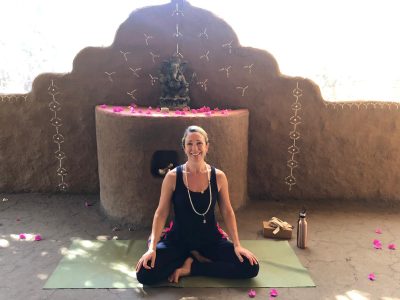 Jess Horn - yoga teacher - YOAS - Yoga on a Shoestring - yoga retreats