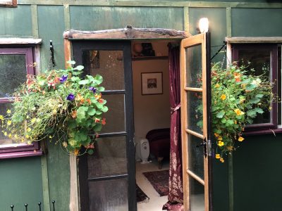 Bonhays retreat, Dorset - YOAS - Yoga on a Shoestring retreats