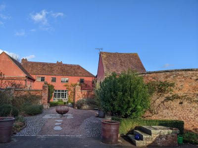 Pauntley - yoga retreat - YOAS